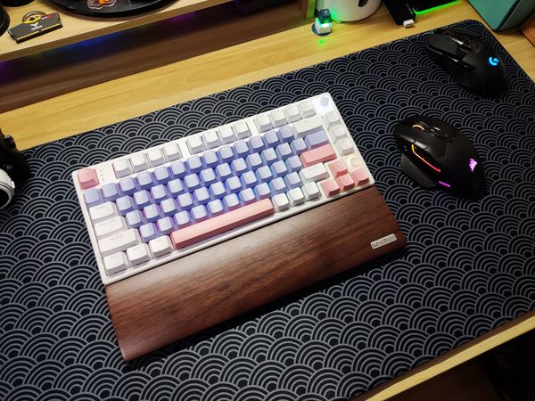 好玩的键盘带摇杆——HS75T 三模键盘