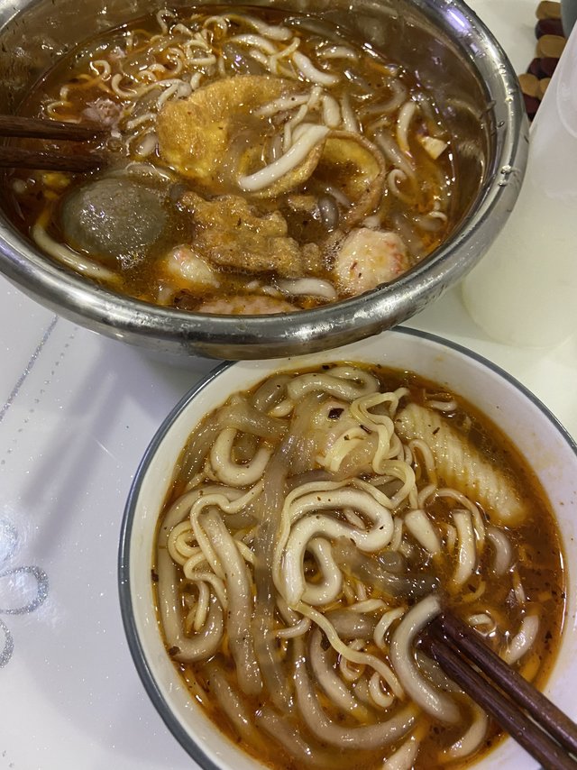 过桥米线店的粉被我找到了！