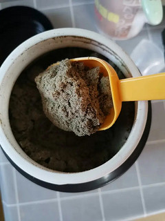五谷磨房的核桃芝麻黑豆粉真的好吃。