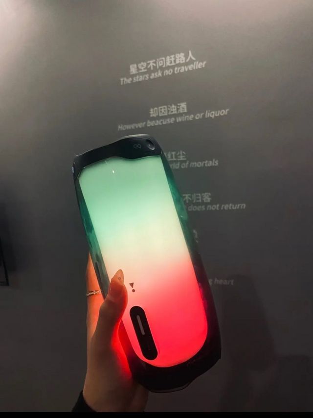 JBL PUL SE4全新音乐脉动4炫彩光效