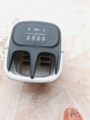 泡脚很舒服，自带按摩功效，很可以。