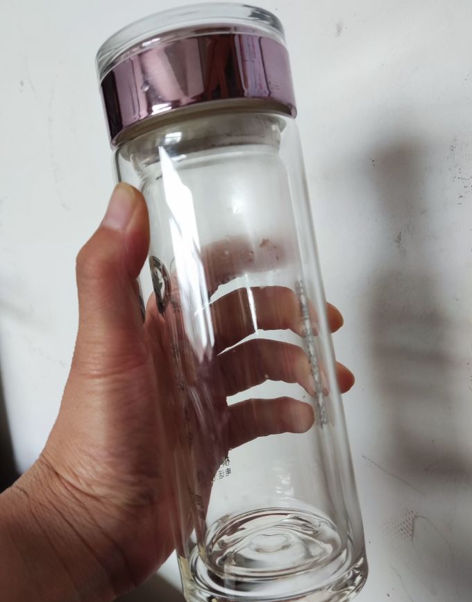 玻璃杯