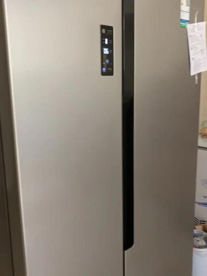 容声对开门冰箱