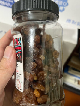 颗颗粒大饱满的一品红葡萄干