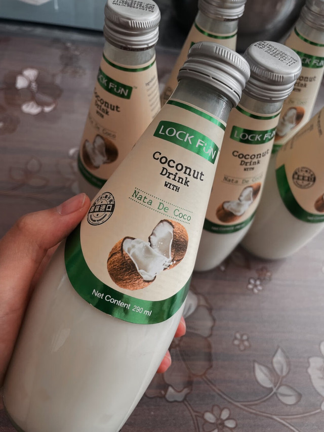 有点贵的椰子味饮料