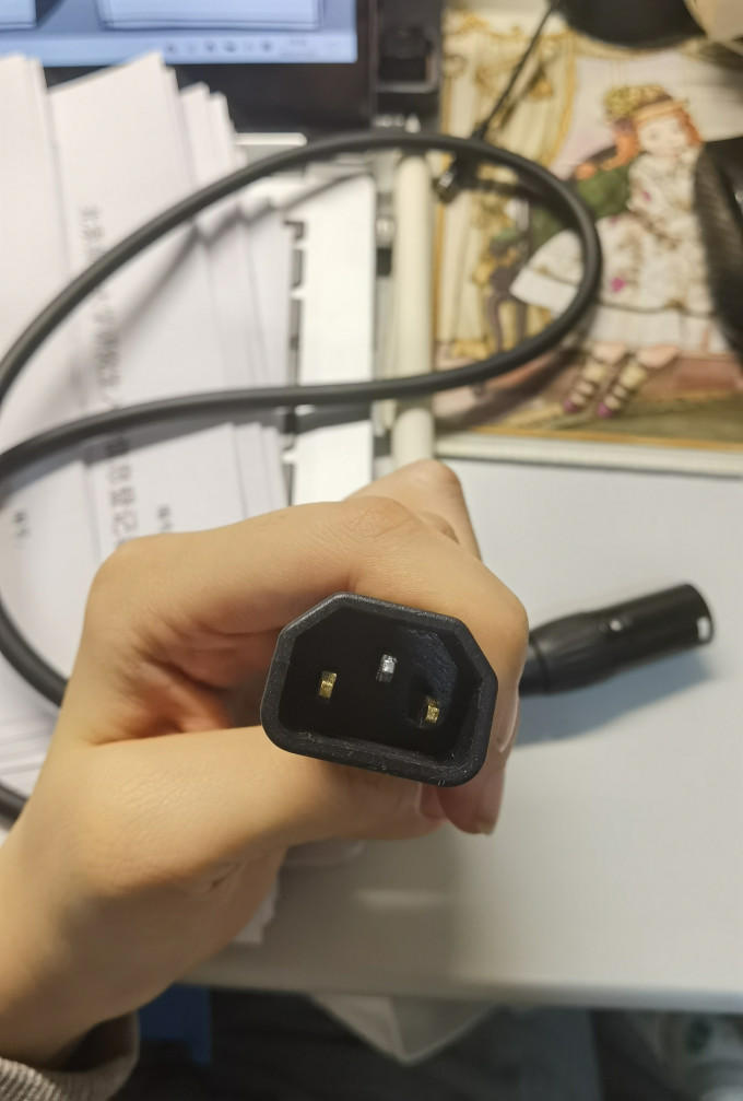 爱玛车载转换器
