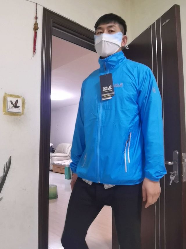 京东入手的狼爪皮肤衣很满意