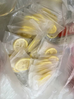 闲暇时泡一杯柠檬🍋可以让自己多喝水 