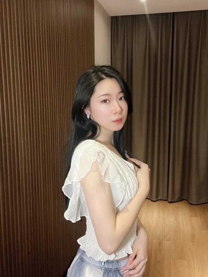 时尚耳饰