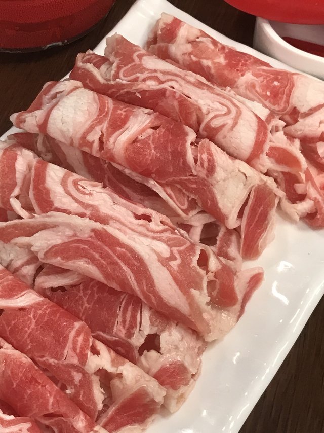 新鲜好吃美味的肥牛卷！