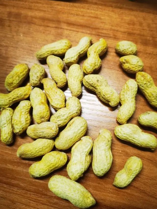 请问有没有跟我一样喜欢吃炒花生的朋友