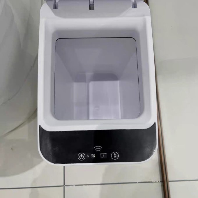 鸿升垃圾桶