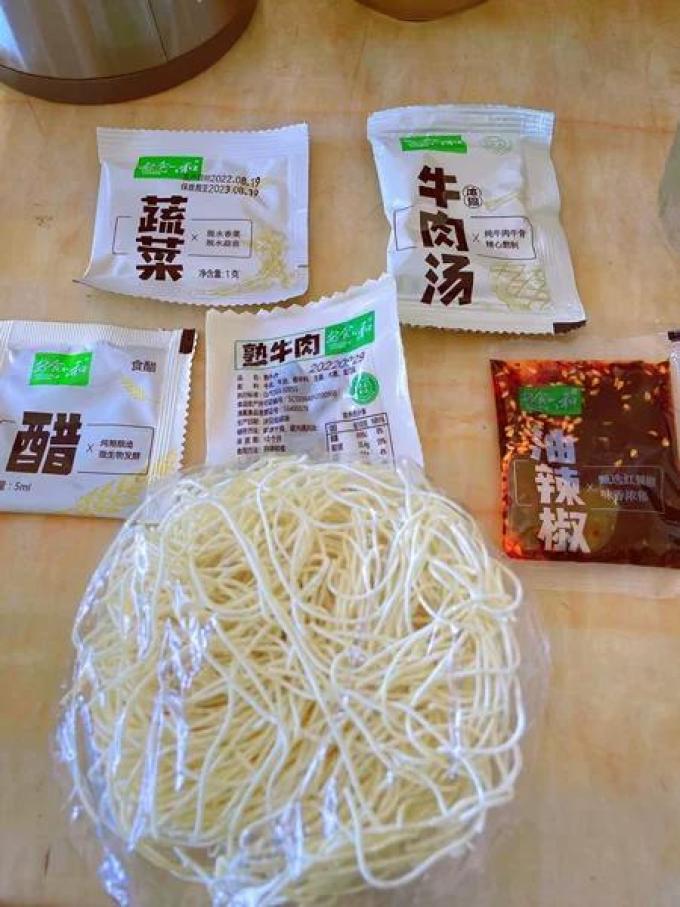 安食六和方便面/粉
