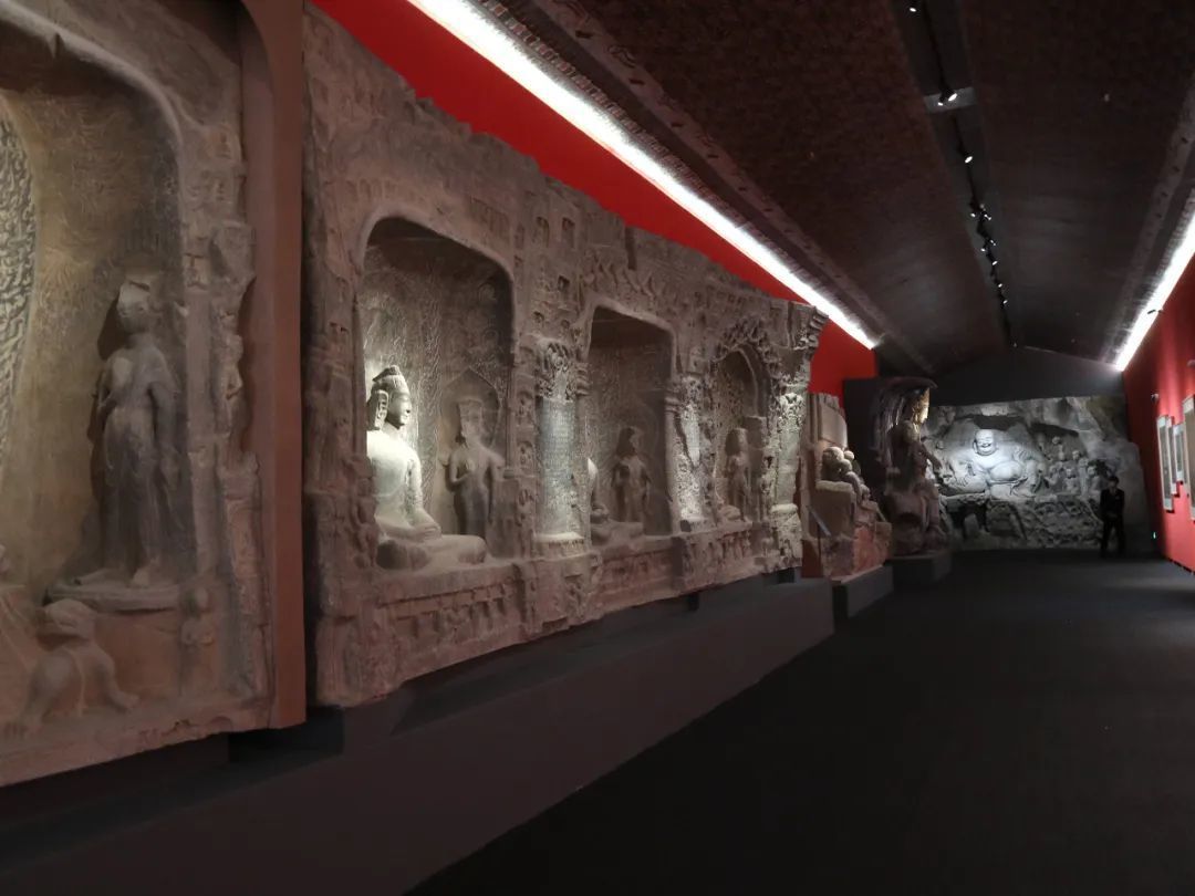 一展尽览2000年中国绘画史,超清《千里江山图》、最全宋元绘画……免费大展!