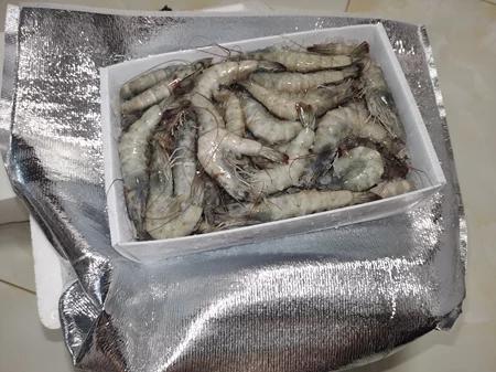 虾很新鲜，虾肉青嫩爽口