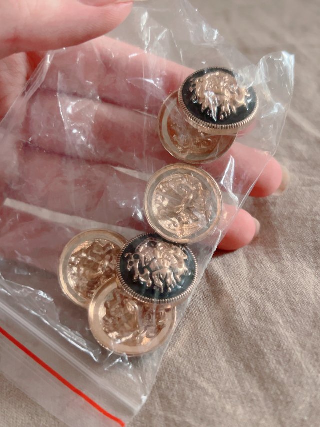 一秒英伦风，一起动手改造平平无奇的裙子
