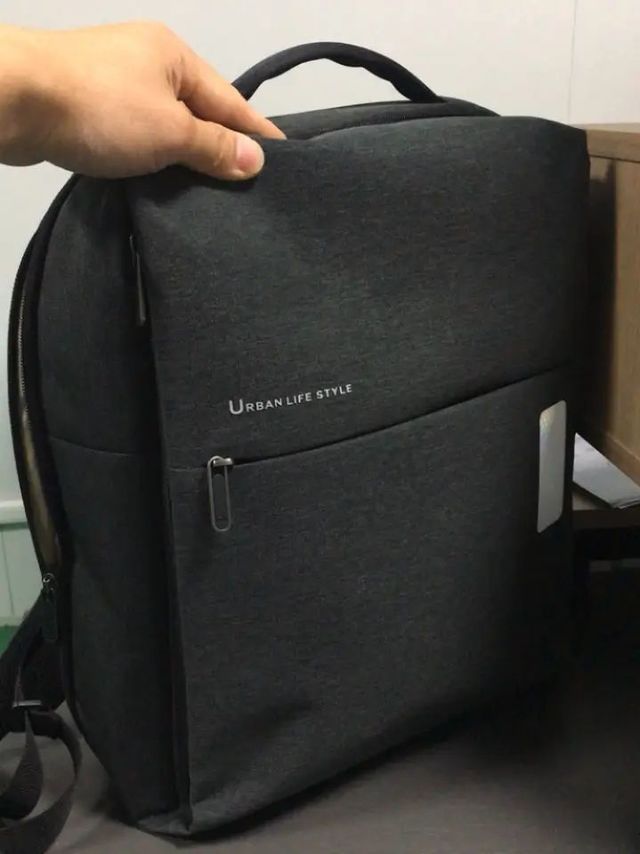 材质手感特别好，而且还防水