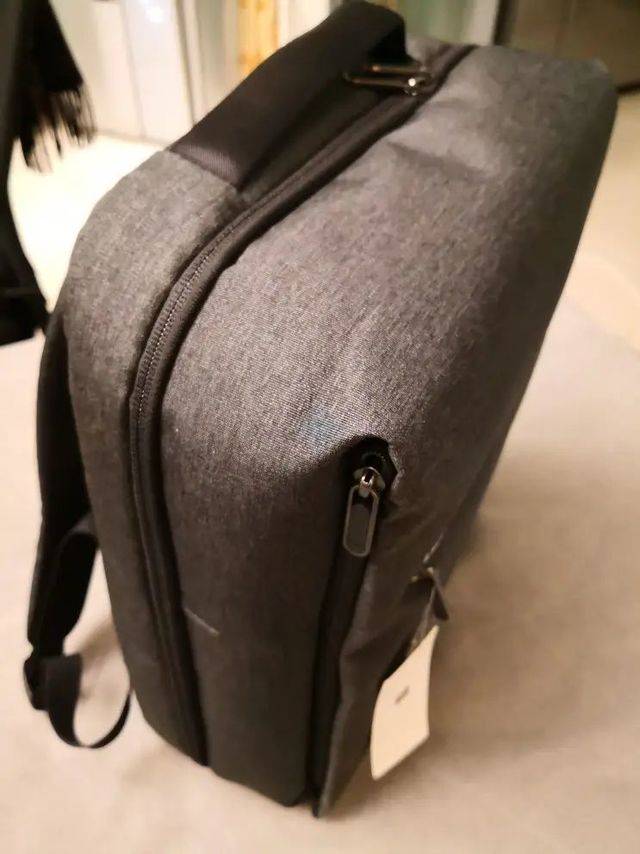 小米出品，必属精品，背包容量很大