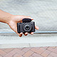 年轻人第一台 Vlog 相机：索尼发布 ZV-1F 便携相机，2000万像素定焦