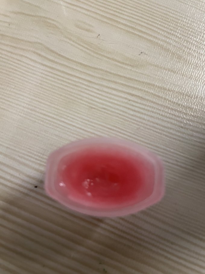 凡士林润唇膏