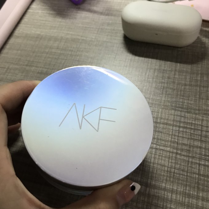 艾乐肤散粉蜜粉