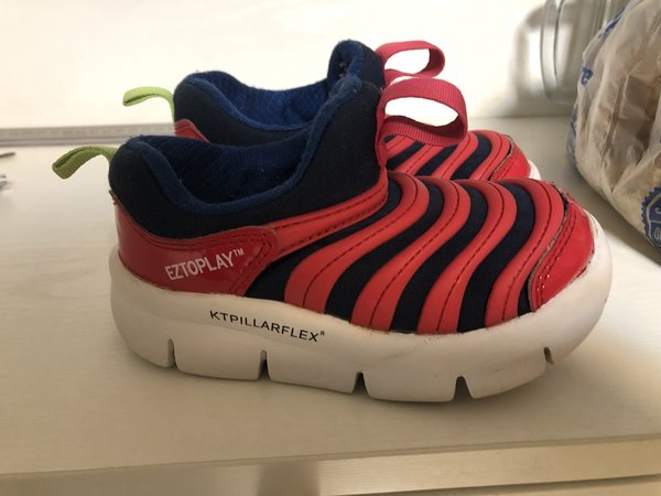 毛毛虫运动鞋~~舒服又实惠