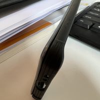 刚过保修期就开裂的决色手机壳