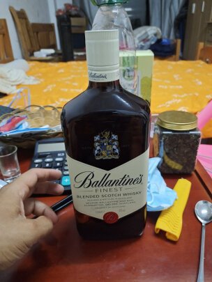  百龄坛（Ballantine’s）特醇 苏格兰调和