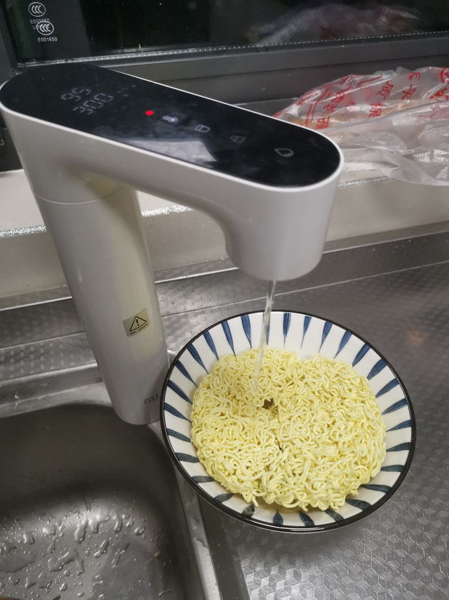 被国产泡面拿捏住了 白象新口味是真的好吃