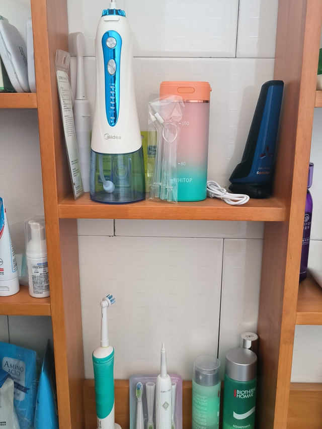 合适，又买了一点电动牙刷和冲牙器，带着出
