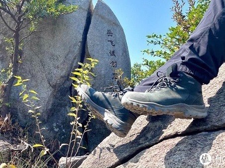 登山徒步离不开一双好鞋