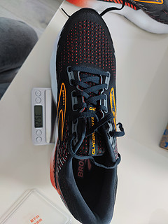 brooks 甘油20gts开箱