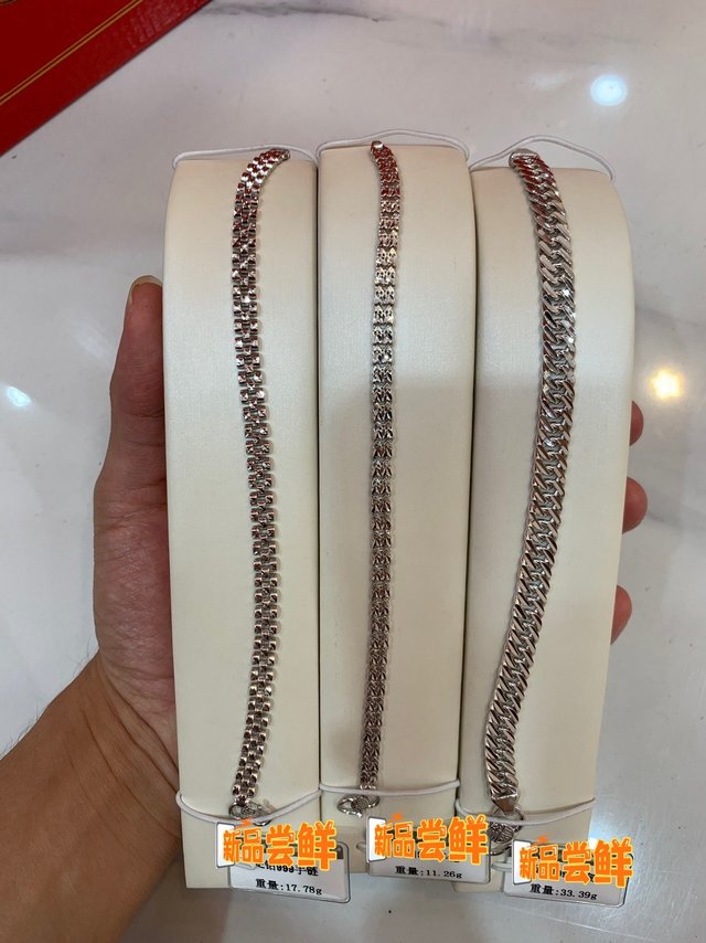 十年前600一克的铂金，如今拿货只要200
