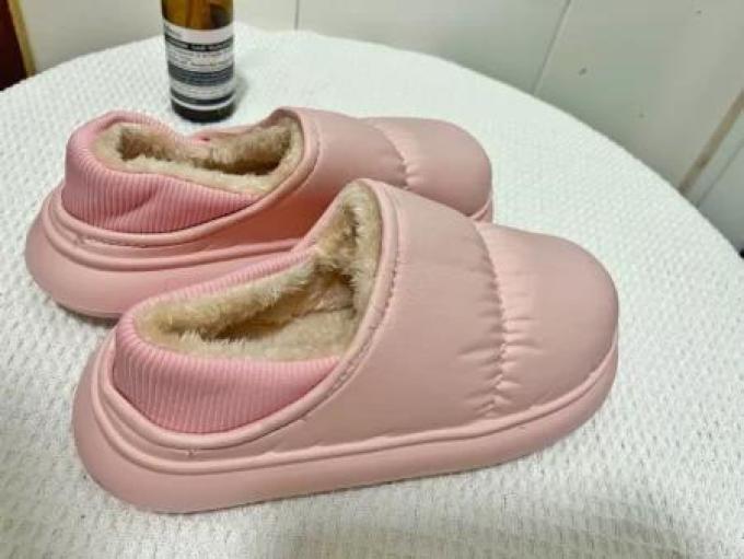 女式拖鞋