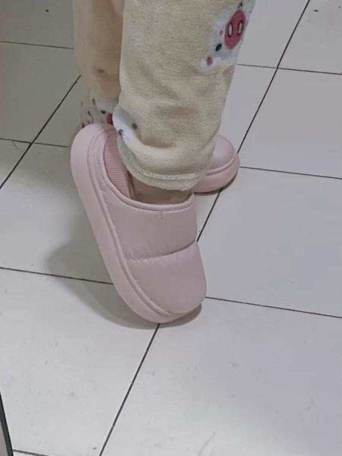 女式拖鞋