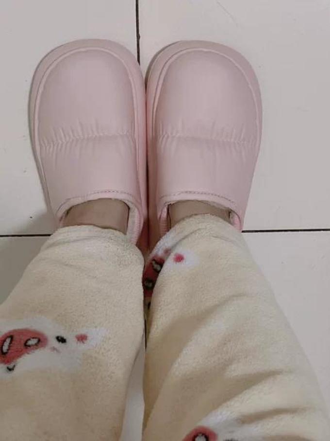 女式拖鞋