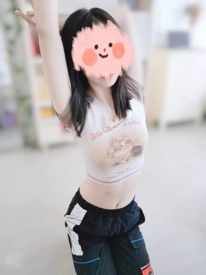 吾哈女士T恤