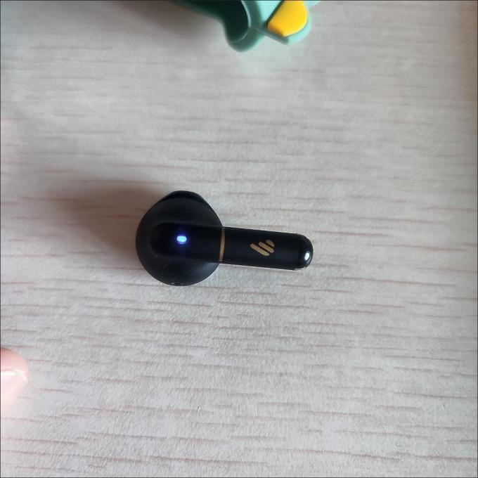 漫步者蓝牙耳机
