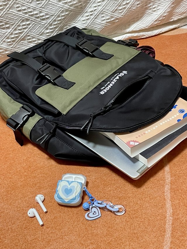 超大容量的好用双肩包🎒被我翻到啦！