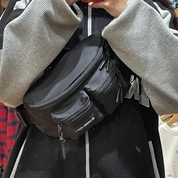 男士单肩斜挎包