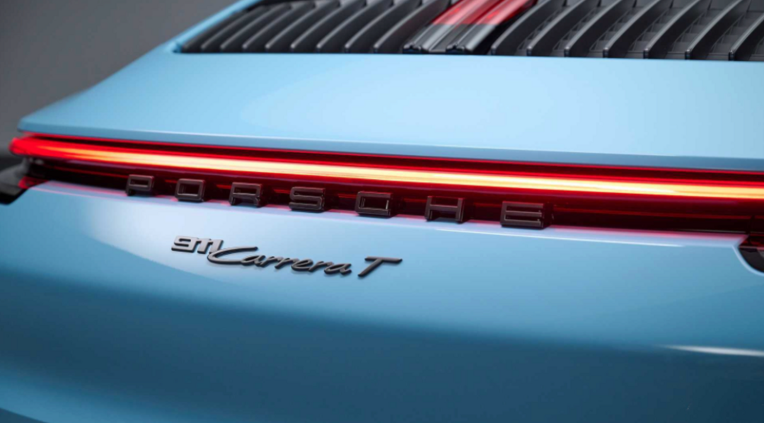 全新911 Carrera T上市 售145.1万元，百公里加速仅4秒，搭载水平6缸发动机