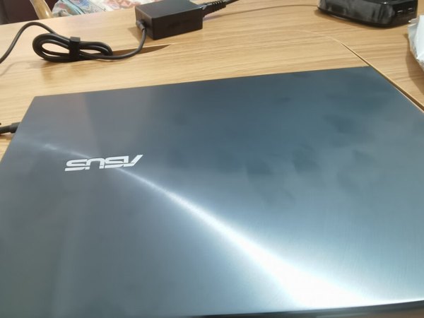 京东物流很靠谱，机器没毛病速度很快屏幕色