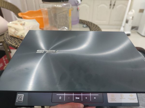 盼星星盼月亮可算把我电脑盼来了，颜色比想