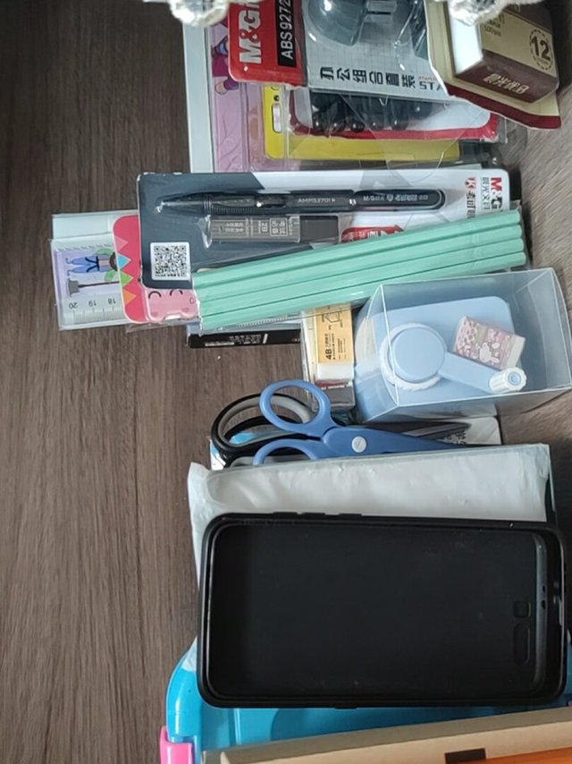 不错，貌似一年级买有点长了。