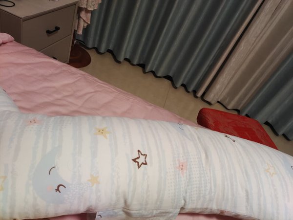 很软和，舒适，没有异味，不错。