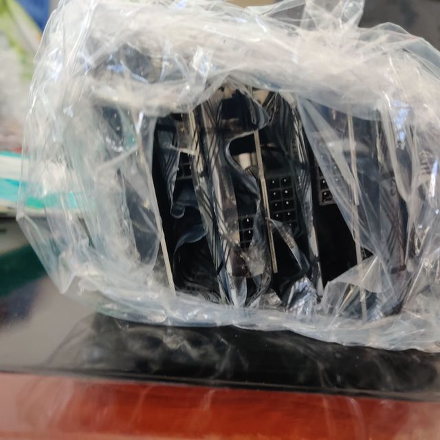 nuc9红眼峡谷安装超21cm显卡