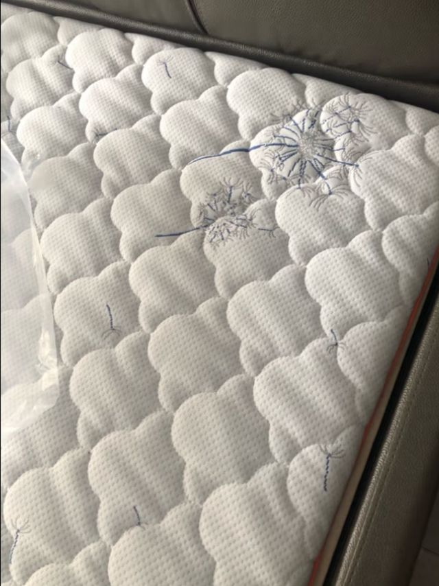 睡起来很Nice,还有一种淡淡地清香味
