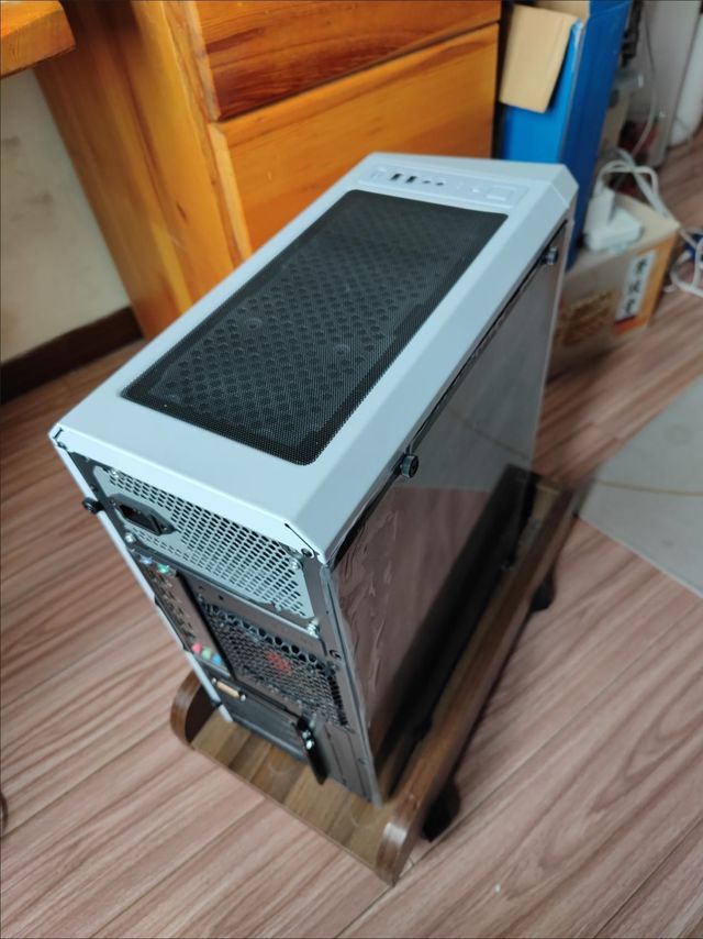 组装的游戏主机
