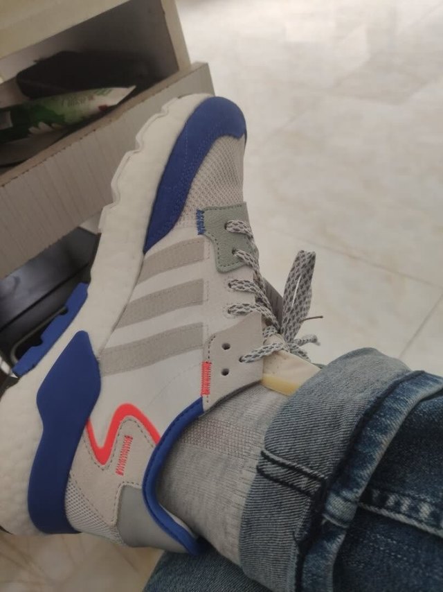 款式特别漂亮，做工精致，物理更是飕飕的快