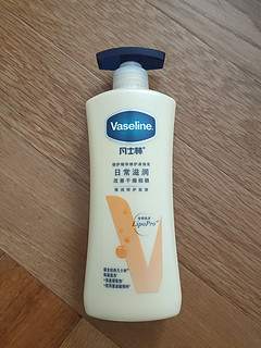 凡士林(Vaseline)倍护精华修护身体乳